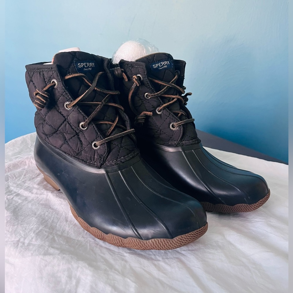 Women’s Saltwater Quilted Duck Boot 🖤